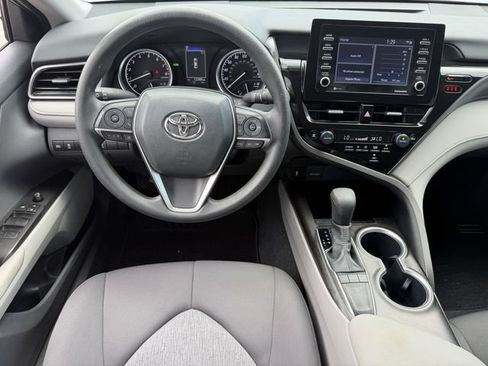Used 2024 Toyota Camry LE w/ Convenience Package FWD image 11
