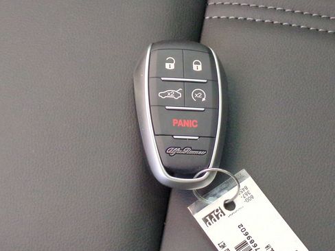 New 2025 Alfa Romeo Giulia w/ Driving Assist Package image 27