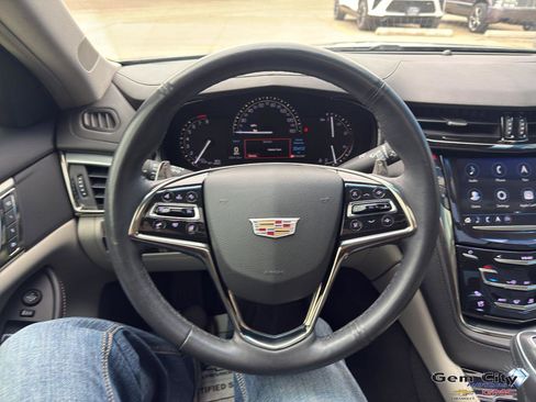Used 2018 Cadillac CTS Luxury RWD image 17