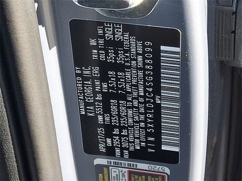 Used 2025 Kia Sorento S image 30