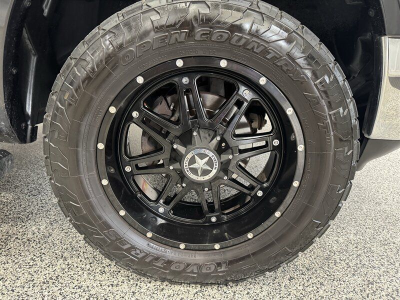 Used 2016 RAM 1500 Laramie w/ Convenience Group AWD/4WD image 23