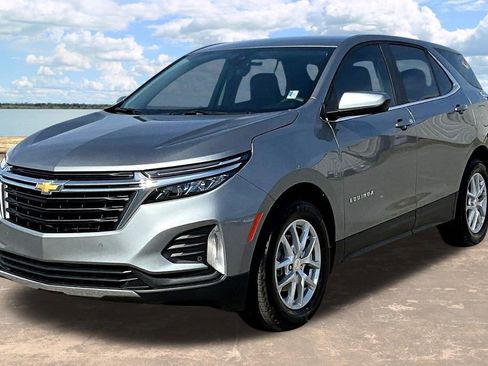 Used 2024 Chevrolet Equinox LT image 4