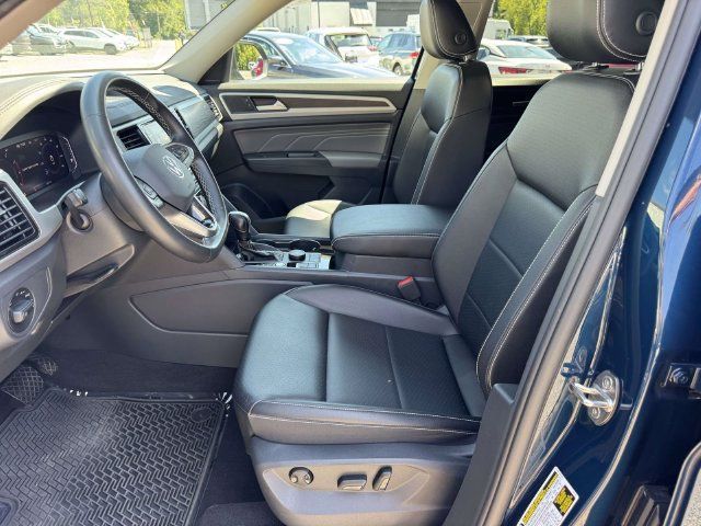 Used 2022 Volkswagen Atlas SE w/ Black Wheel Package AWD/4WD image 16