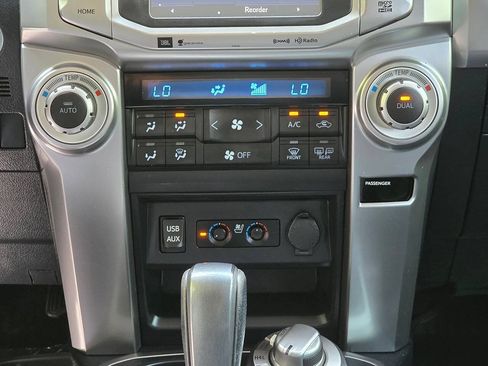 Used 2018 Toyota 4Runner Limited AWD/4WD image 27