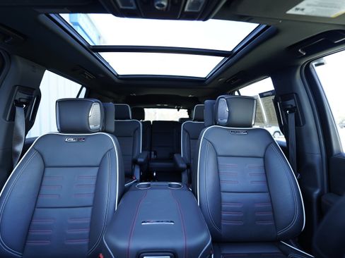 Used 2025 GMC Yukon AT4 Ultimate image 18