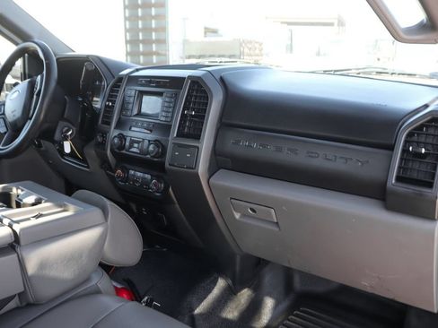 Used 2020 Ford F550 4x4 Regular Cab Super Duty image 40