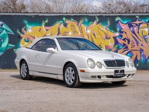 Used 2003 Mercedes-Benz CLK 320 Cabriolet image 4
