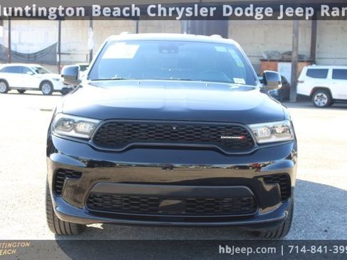 Used 2024 Dodge Durango GT image 2