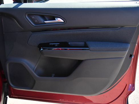 Used 2024 Honda Prologue EX image 45