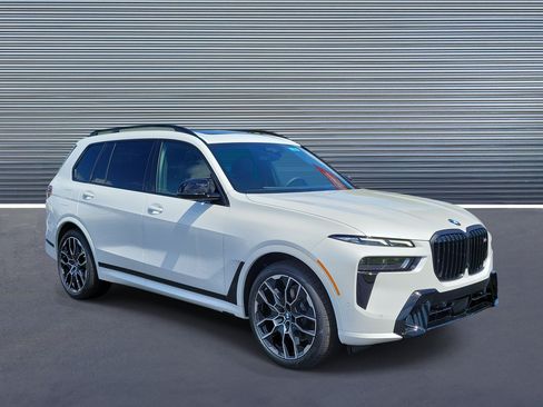 New 2027 BMW X7 M60i AWD/4WD image 2