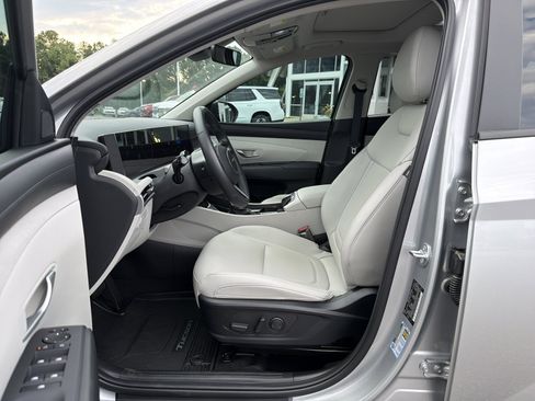 Used 2025 Hyundai Tucson SEL FWD image 14