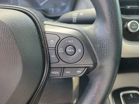 Used 2024 Toyota Corolla LE FWD image 19
