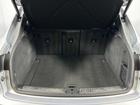 Used 2025 Porsche Macan image 24