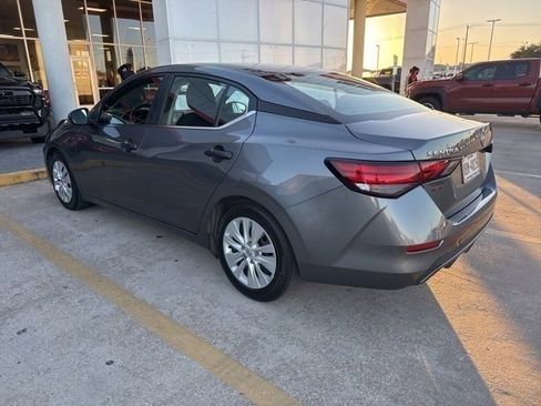 Used 2024 Nissan Sentra S image 6