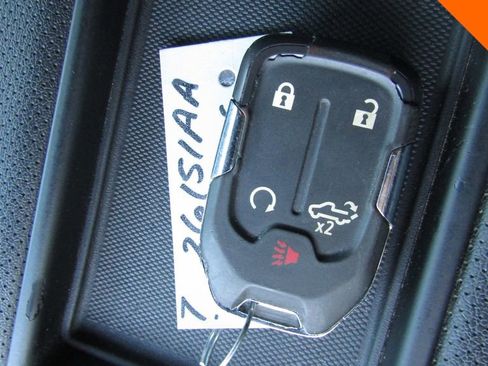 Used 2020 Chevrolet Silverado 1500 High Country w/ Technology Package image 39