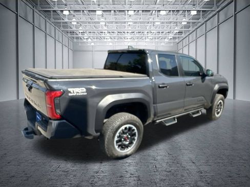 Used 2025 Toyota Tacoma TRD Off-Road AWD/4WD image 6