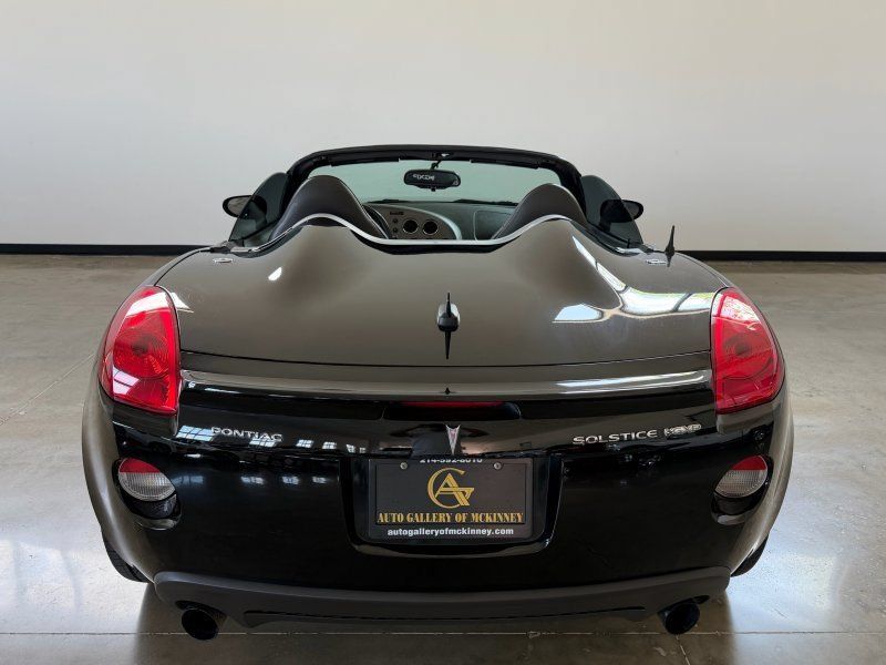 Used 2008 Pontiac Solstice GXP w/ Premium Package RWD image 10