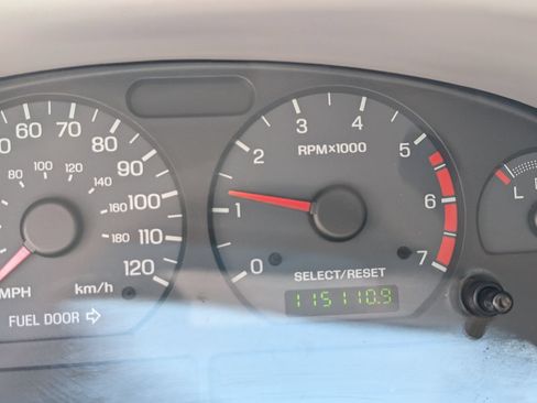 Used 2003 Ford Mustang Convertible RWD image 18