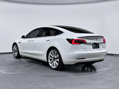 Used 2018 Tesla Model 3 Long Range AWD/4WD image 2
