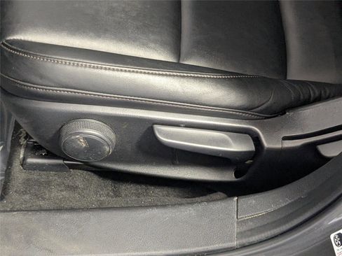 Used 2023 MAZDA MAZDA3 s image 13