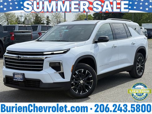New 2026 Chevrolet Traverse LT w/ Sun and Wheel Package AWD/4WD image 1