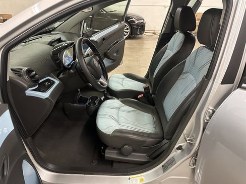 Used 2016 Chevrolet Spark LT image 10