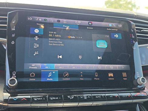 Used 2024 Jeep Grand Wagoneer L Series II w/ Quick Order Packagew 28T image 34