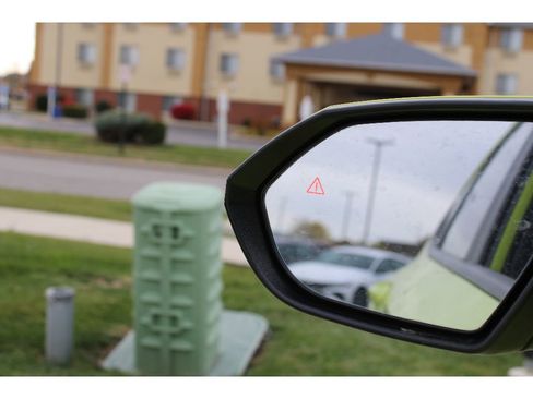 Certified 2025 Hyundai Kona SEL image 31