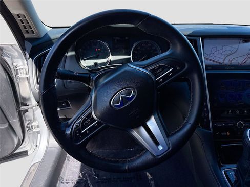 Used 2019 INFINITI Q50 Luxe w/ Essential Package (3.0T Luxe) image 11