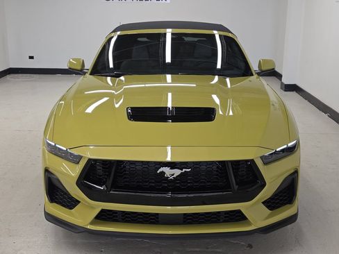 Used 2025 Ford Mustang GT Premium w/ GT Performance Package RWD image 10