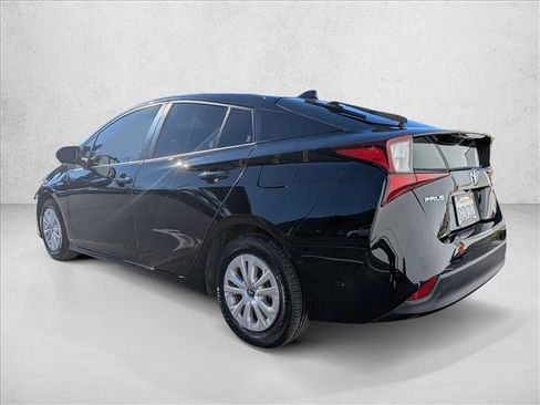 Used 2022 Toyota Prius LE image 7