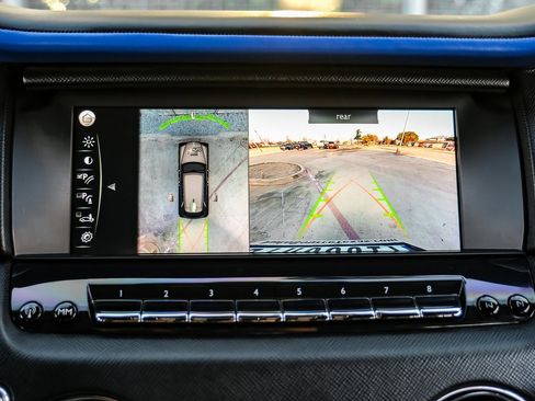 Used 2021 Rolls-Royce Cullinan image 17