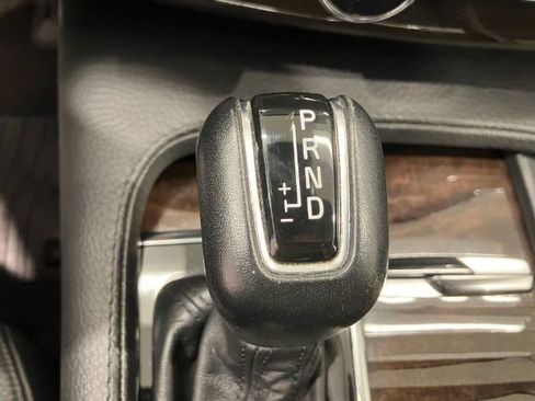 Used 2017 Volvo XC90 T6 Momentum w/ Vision Package image 33