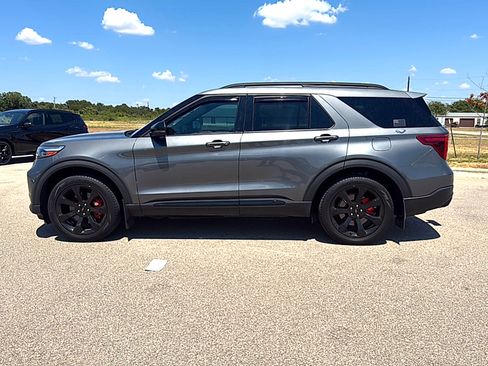 Used 2023 Ford Explorer ST w/ Equipment Group 401A AWD/4WD image 4