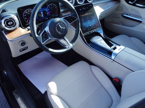 Certified 2022 Mercedes-Benz C 300 4MATIC Sedan image 8