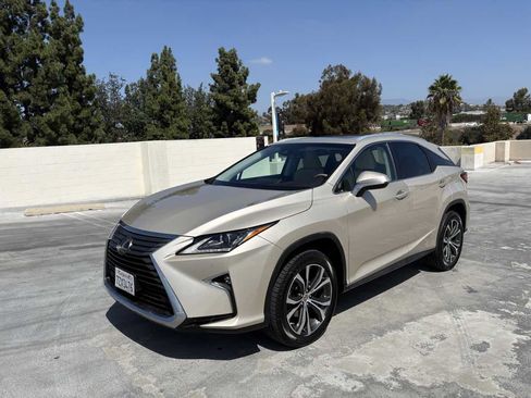 Used 2017 Lexus RX 350 FWD w/ Premium Package image 4