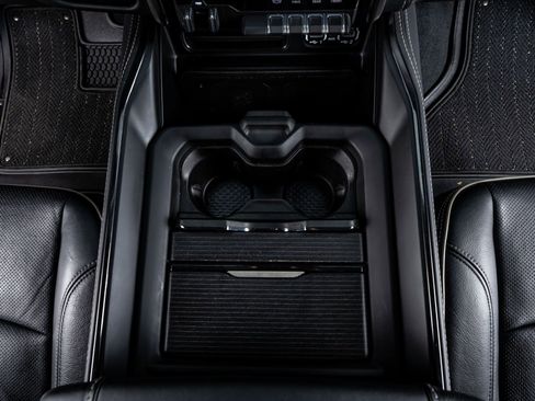 Used 2024 RAM 2500 Limited image 27