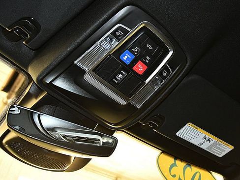 Used 2023 RAM 1500 Laramie AWD/4WD image 29