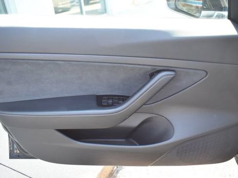 Used 2020 Tesla Model 3 Standard Range RWD image 17