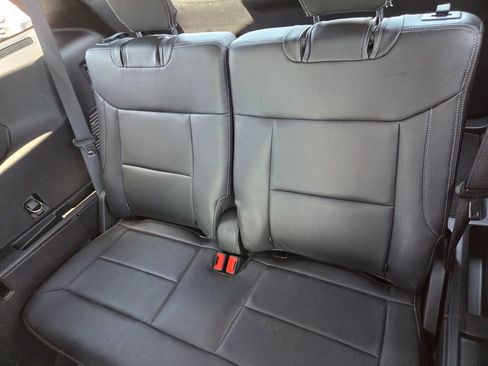 Used 2020 Ford Explorer XLT RWD image 9
