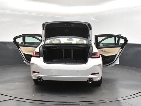 Certified 2025 BMW 330i Sedan w/ Premium Package image 51