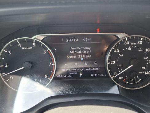 Used 2023 Nissan Rogue SV FWD image 12