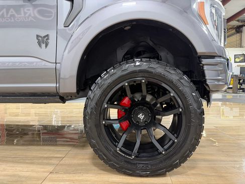 Used 2022 Ford F150 Lariat w/ Equipment Group 502A High AWD/4WD image 4