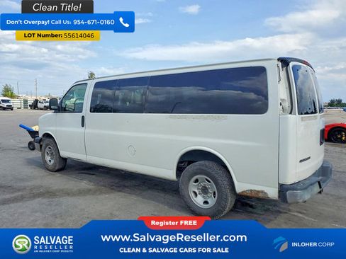 Used 2018 Chevrolet Express 3500 LT w/ LT Preferred Equipment Group RWD image 3