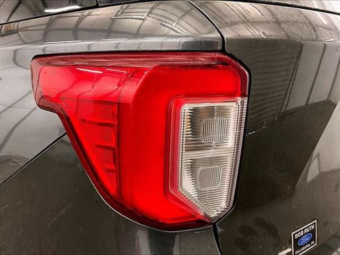Used 2020 Ford Explorer XLT w/ Equipment Group 202A AWD/4WD image 29