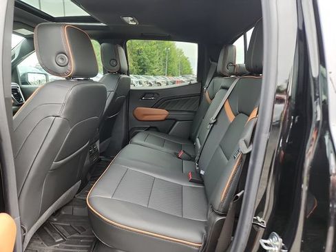 New 2026 GMC Canyon AT4 w/ Technology Plus Package AWD/4WD image 6