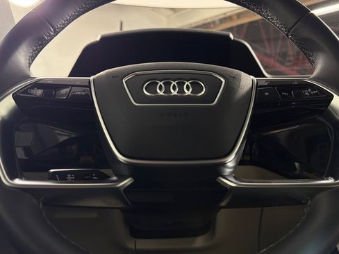 Used 2023 Audi e-tron Premium w/ Convenience Plus Package AWD/4WD image 23
