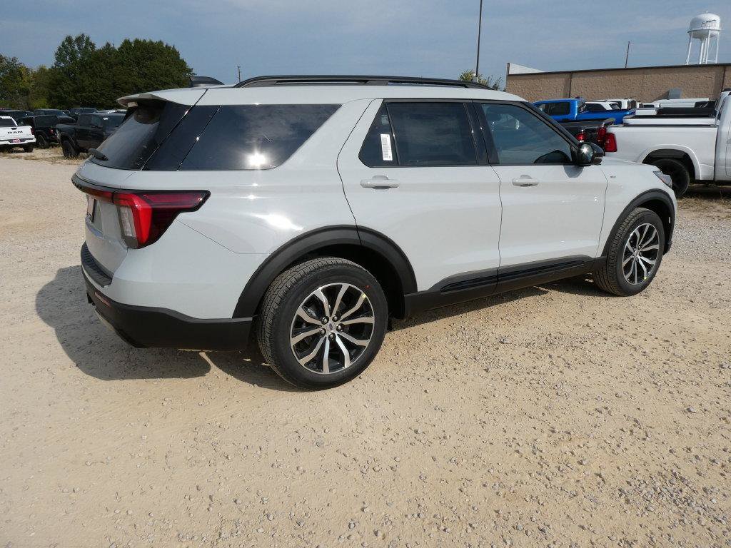New 2027 Ford Explorer ST-Line AWD/4WD image 5