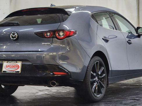 Used 2022 MAZDA MAZDA3 s image 5