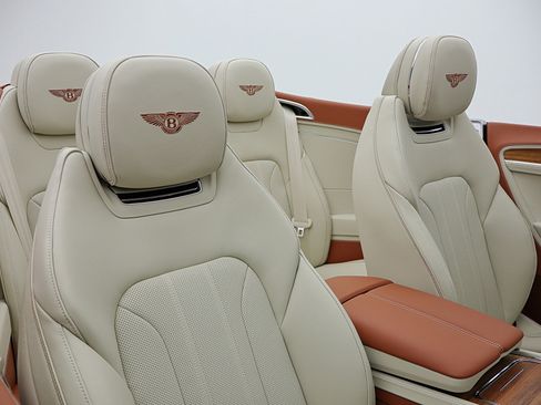 New 2026 Bentley Continental GTC image 46